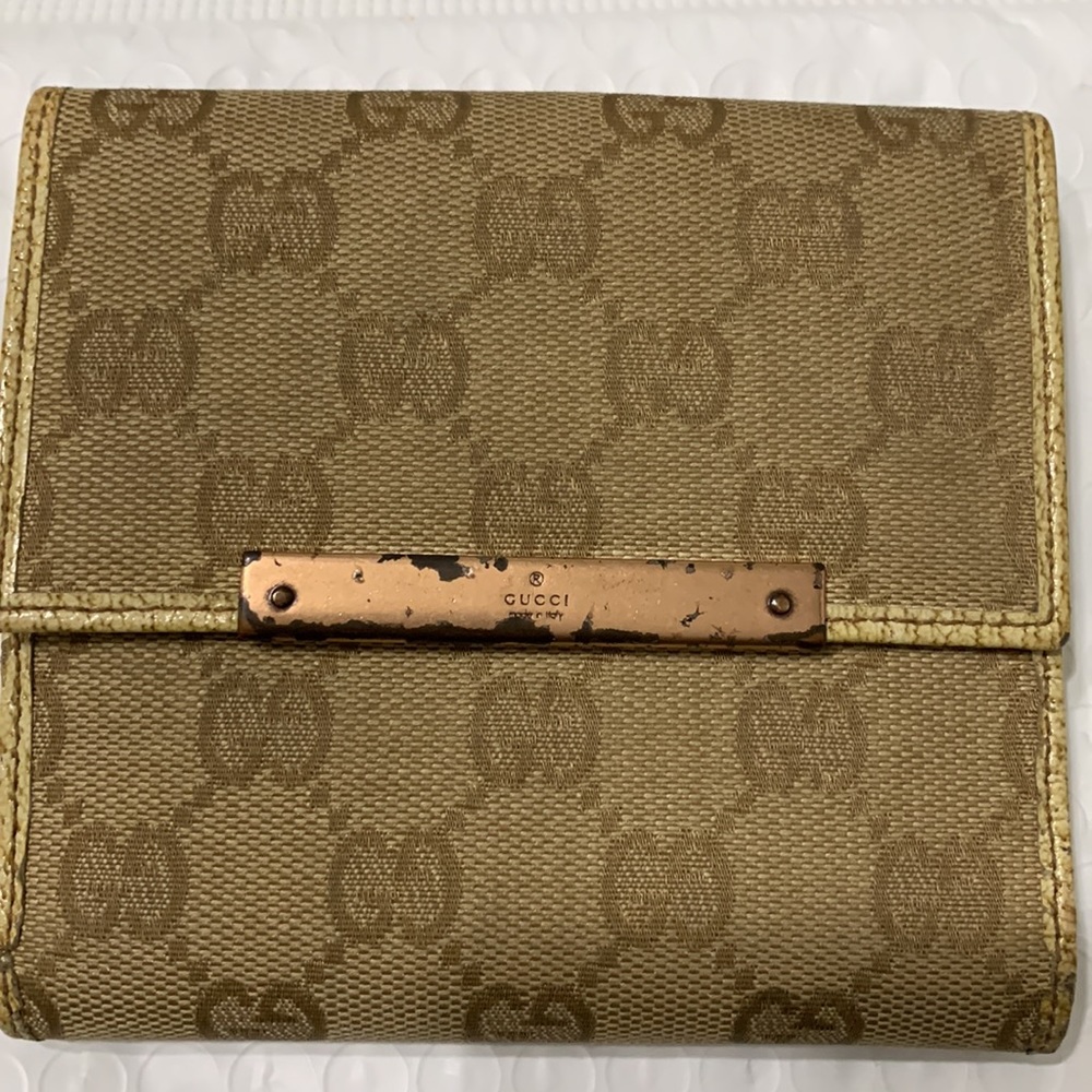 🔥SALE🔥 Gucci GG Logo Canvas Bifold Wallet